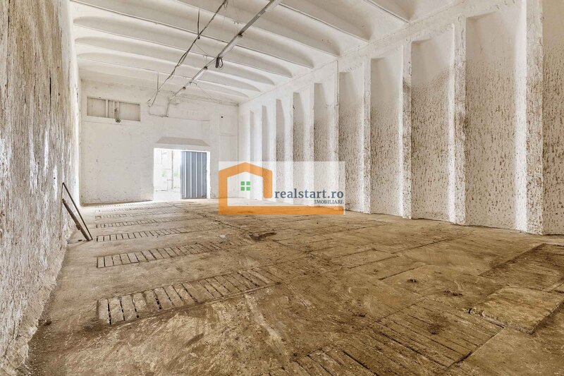 Codlea, acces E68, spatiu industrial cu teren 1,7Ha, dubla deschidere la DJ112A,