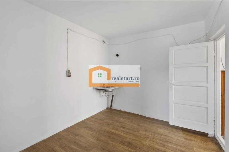 N Brasov, Codlea, acces E60, teren 17000 mp, 5600 mp constructii D155ml la DJ112A,